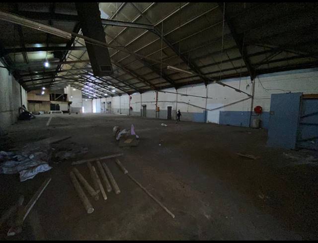 5,500M² WAREHOUSE TO LET IN MAITLAND